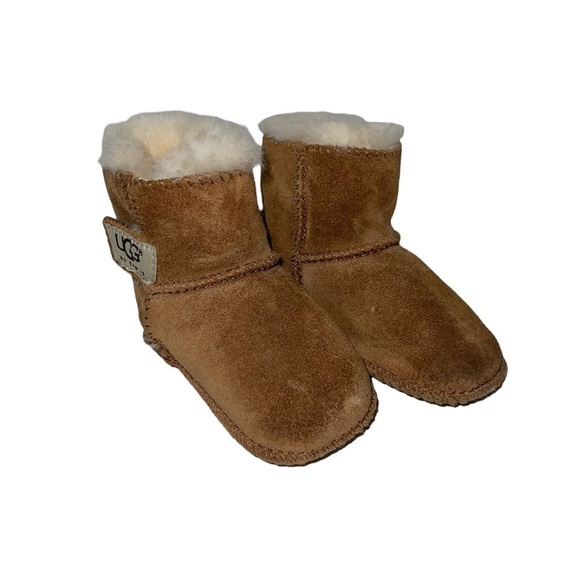 UGG Kids Boot Size S - Picture 1 of 5